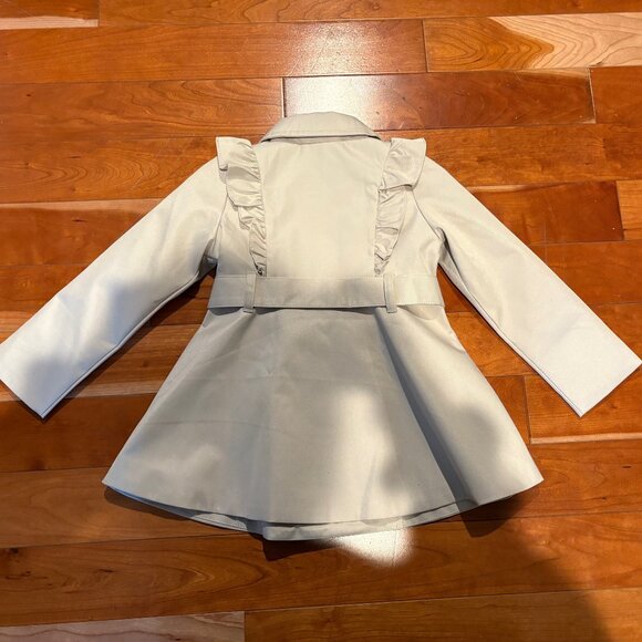 Girl's Tahari Ruffled Trench Coat Jacket 3T - Picture 3 of 5